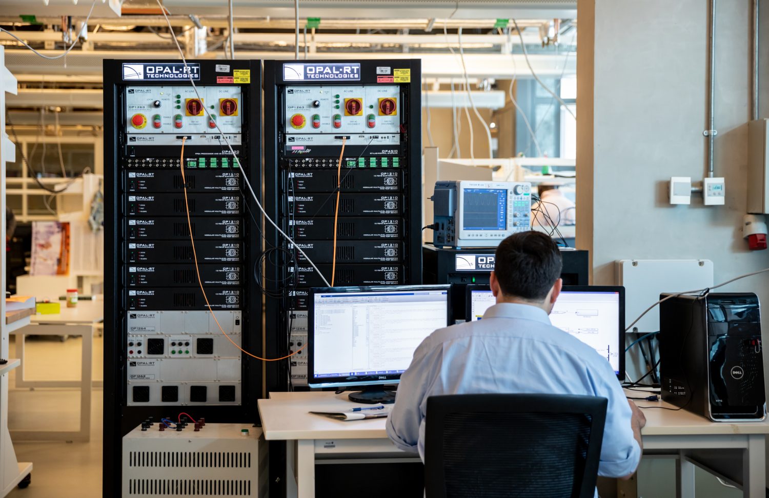 Advanced Power and Energy Center